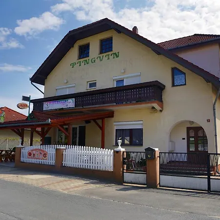 Apartment Pingvin Cukraszda Balatonmariafurdo